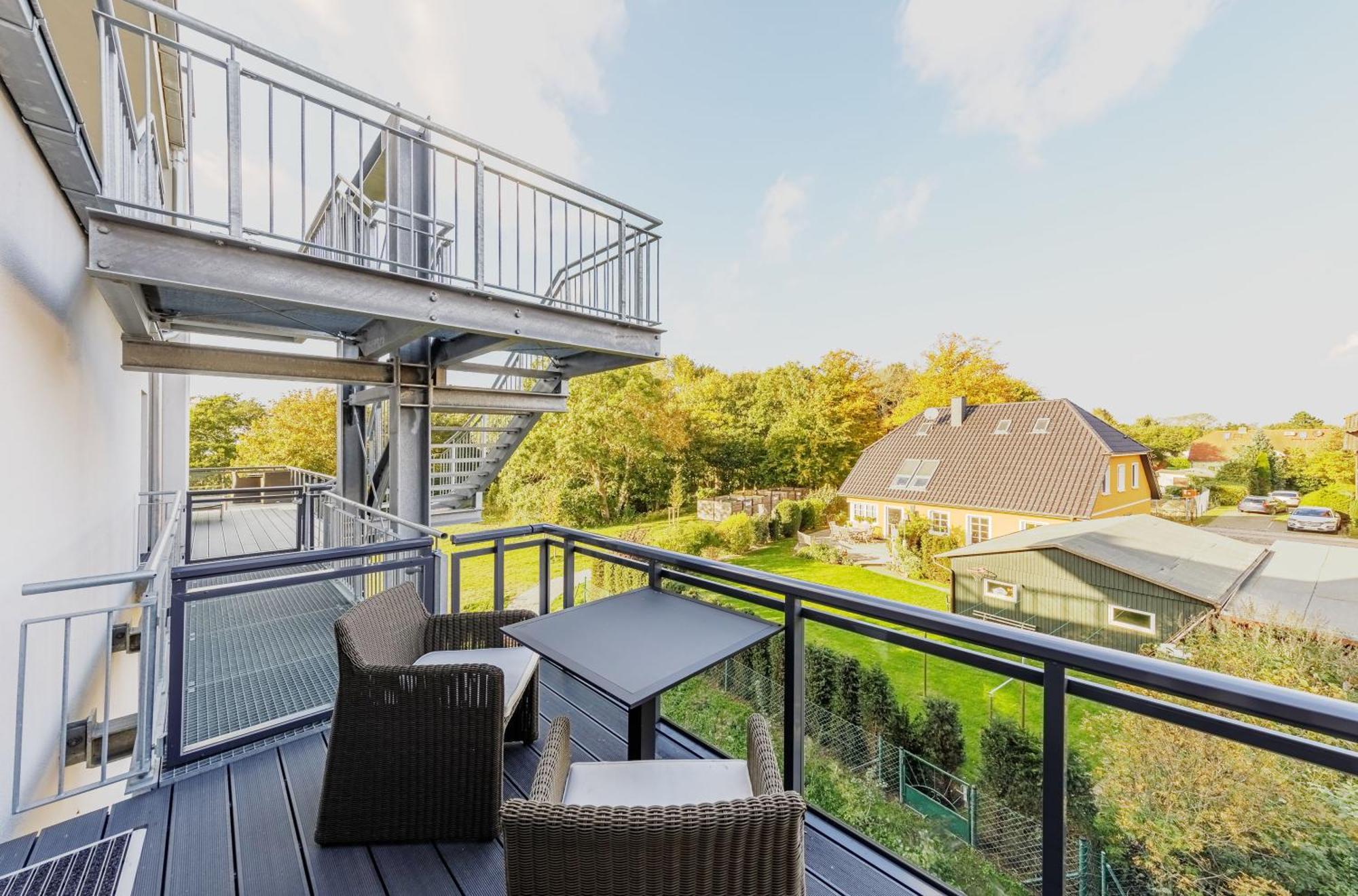 Zwei Wasser - Strandhaus Alte Seefahrtschule Lejlighedshotel Wustrow  Eksteriør billede