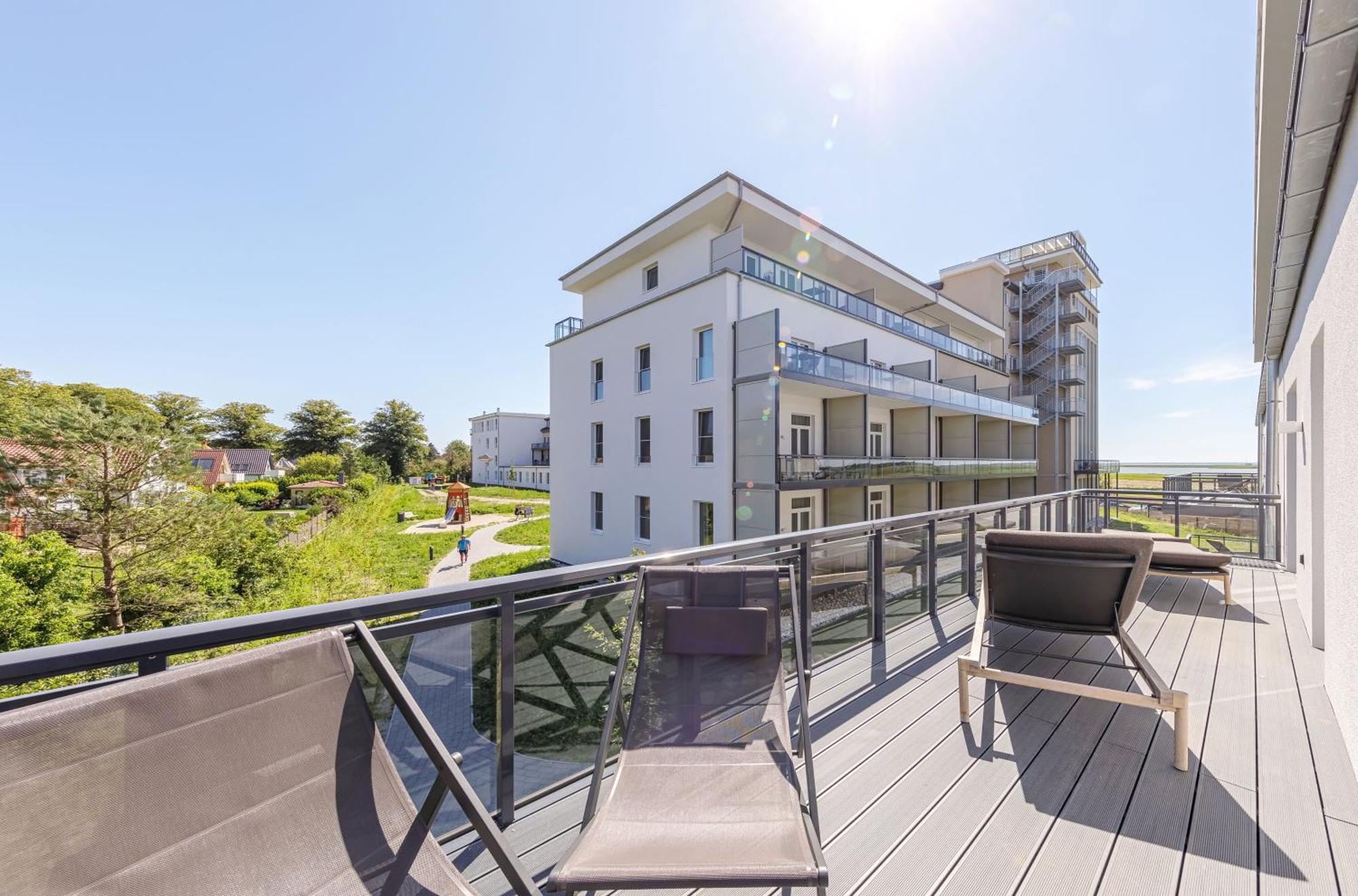 Zwei Wasser - Strandhaus Alte Seefahrtschule Lejlighedshotel Wustrow  Eksteriør billede