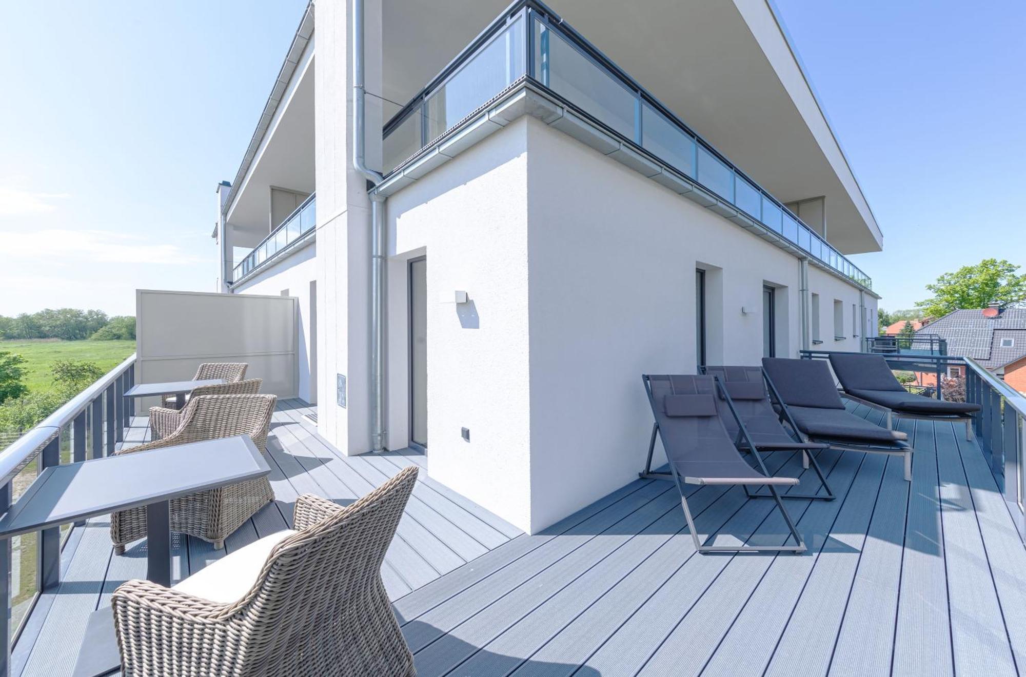 Zwei Wasser - Strandhaus Alte Seefahrtschule Lejlighedshotel Wustrow  Eksteriør billede